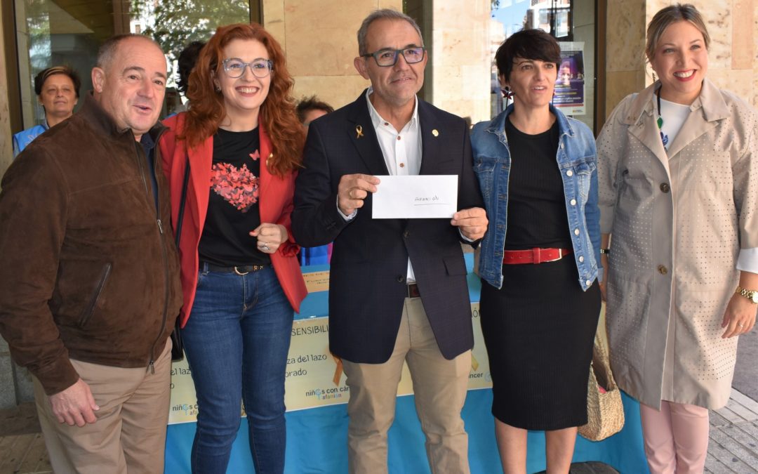 El PSOE de Albacete muestra su respaldo a la labor de la Asociación de Familias de niños con Cancer