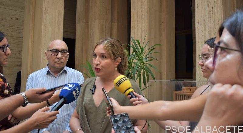 Amparo Torres: “El Ayuntamiento de Albacete no es el cortijo de Manuel Serrano en el que se hace lo que él quiere, sino lo que dicta la Ley”