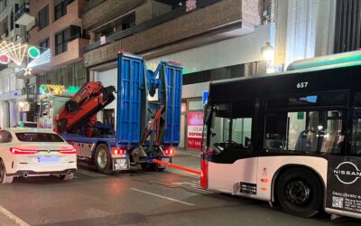 El Grupo Municipal Socialista denuncia que la pasividad del alcalde ha sumido en el caos al servicio municipal de autobuses con constantes averías en una flota desfasada